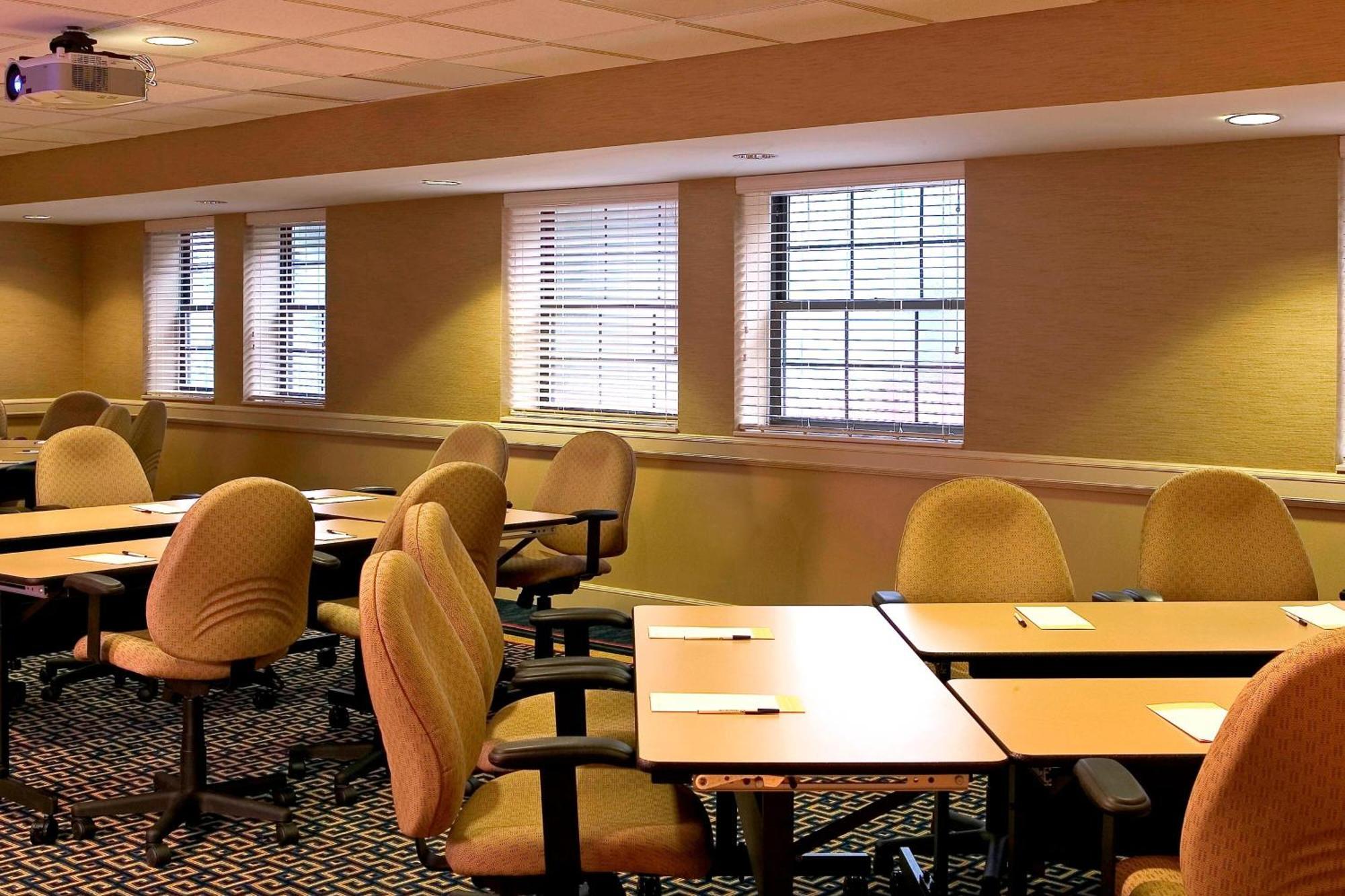 Four Points By Sheraton Wakefield Boston Hotel & Conference Center Εξωτερικό φωτογραφία